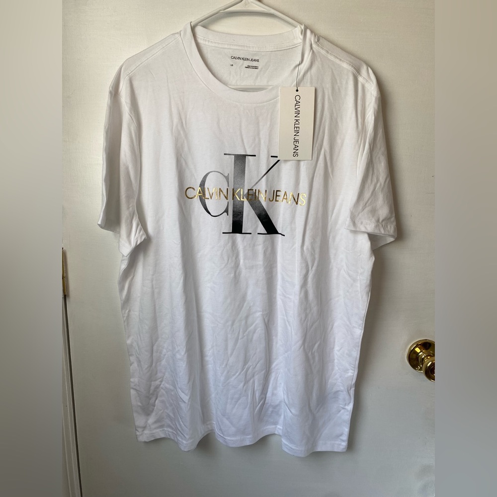 Calvin Klein T-shirt